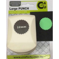 C4U Large Punch Scalloped Circle 32mm 20017